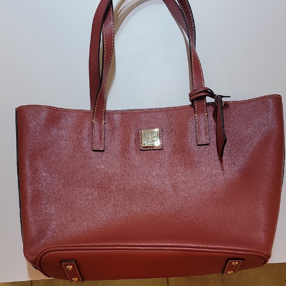 Dooney & Bourke Burnt Red Tote Bag Lots Of Room